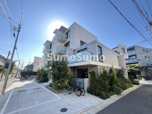 物件外観写真4　(外観は落ち着いています)