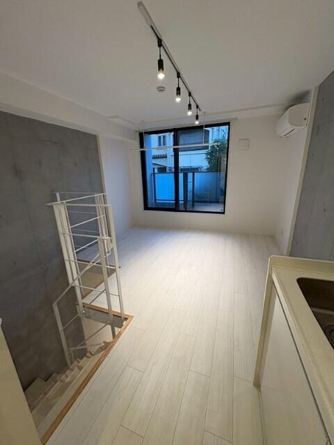 物件内観写真7　( )