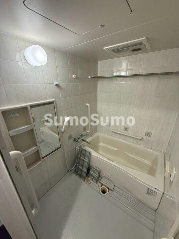 物件内観写真8　(お風呂です)