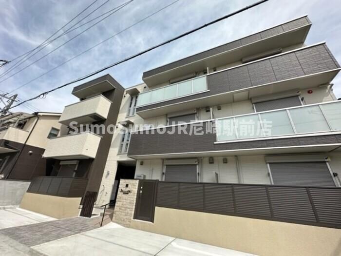 物件外観写真2　(外はこのようになっています)