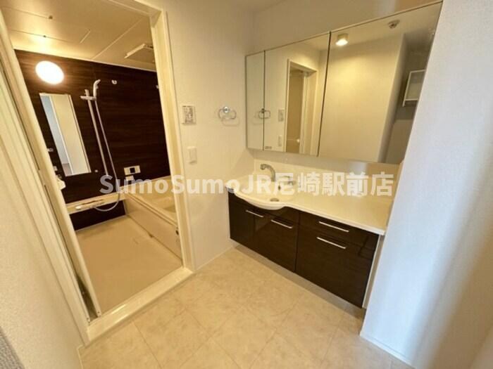 物件内観写真8　(独立洗面台です)