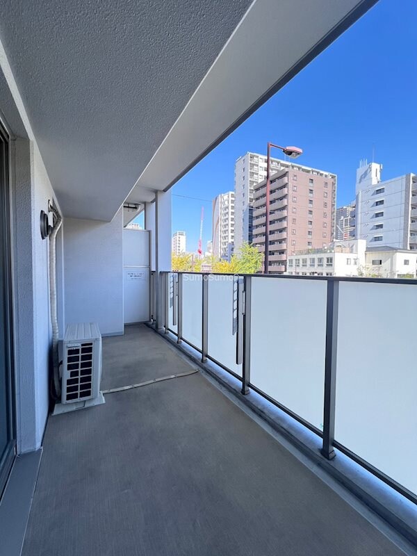 物件内観写真10　(外からの目が気にならないバルコニーで洗濯物が干せます)