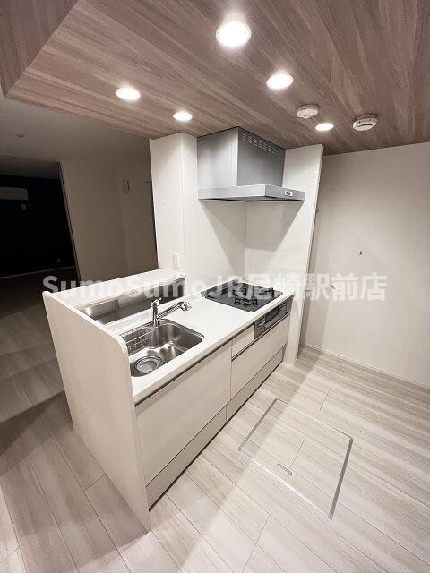 物件内観写真5　(コンパクトなキッチンで掃除もラクラク)