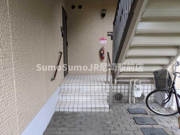 ロビー・ラウンジ(落ち着いたロビーです)