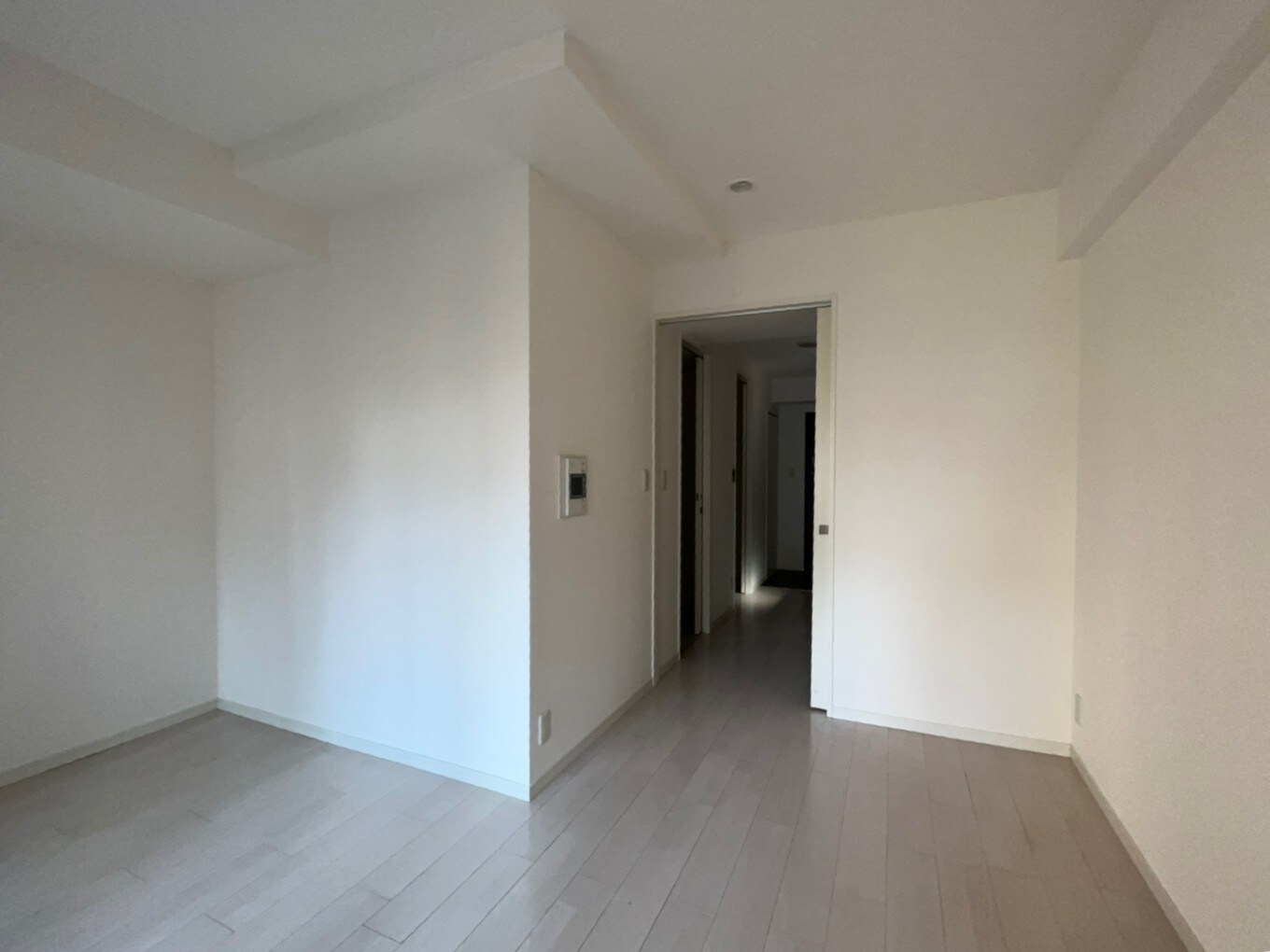 物件内観写真8　(おしゃれなリビングです)