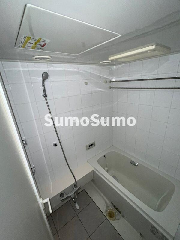 物件内観写真9　(落ち着いた空間のお風呂です)