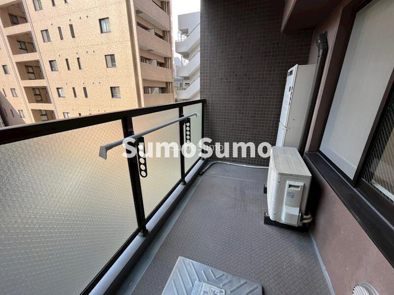 物件内観写真10　(広々としたバルコニーです)