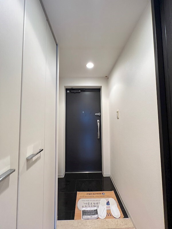物件内観写真5　(落ち着いた玄関です)