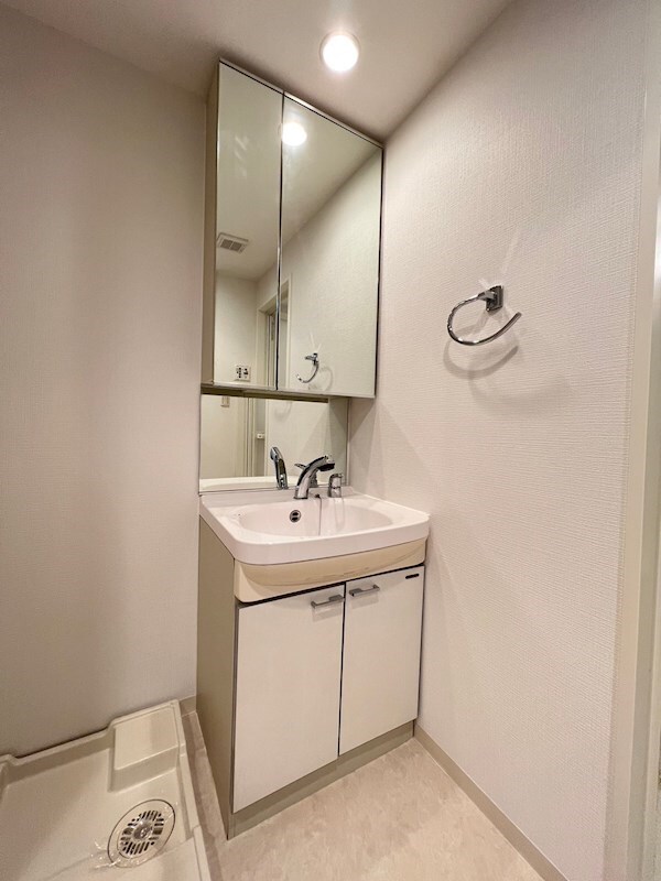 物件内観写真11　(使いやすい洗面所です)