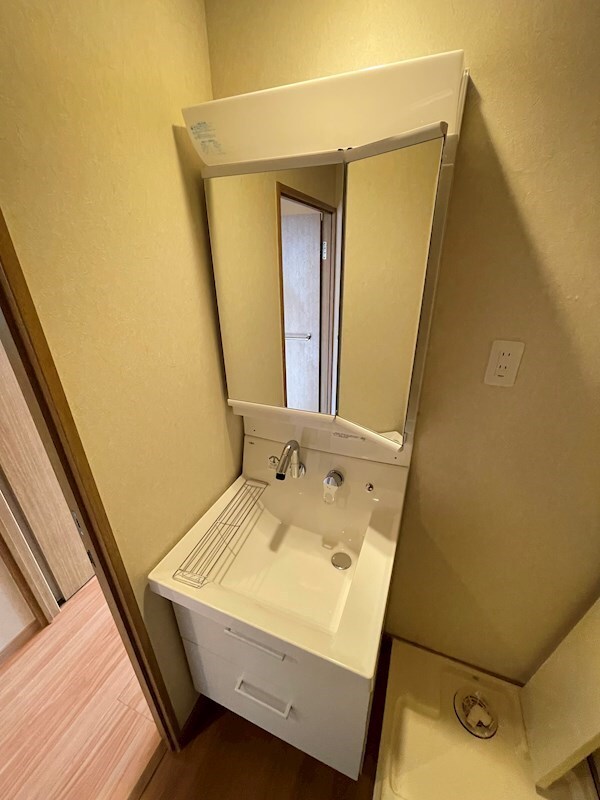 独立洗面台