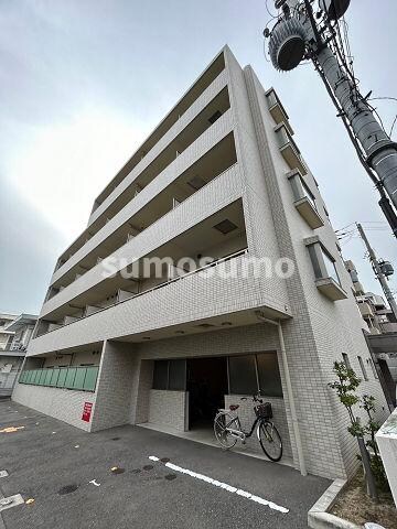 物件外観写真1　(外観もきれいです)