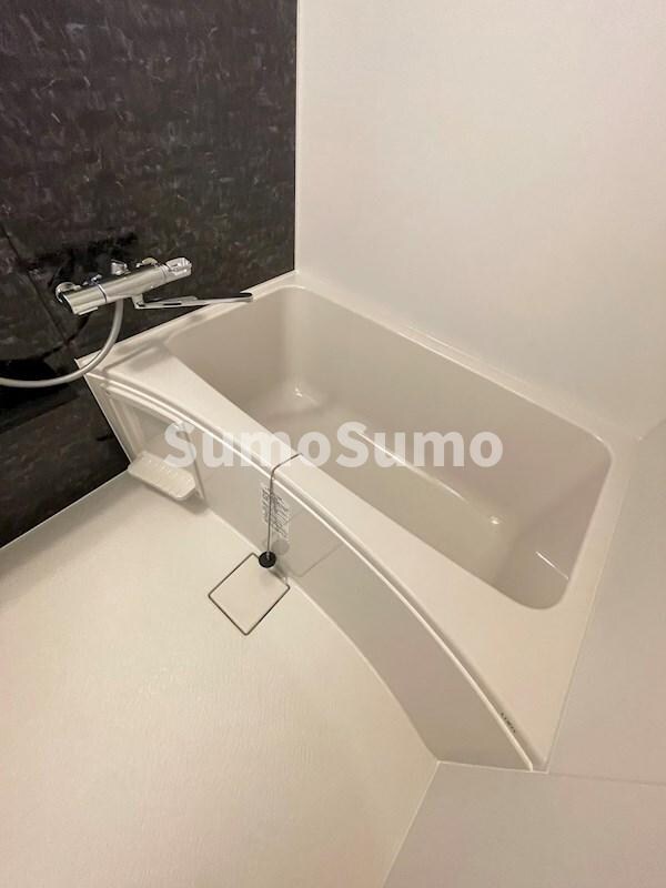 物件内観写真18　(コンパクトで使いやすいお風呂です)