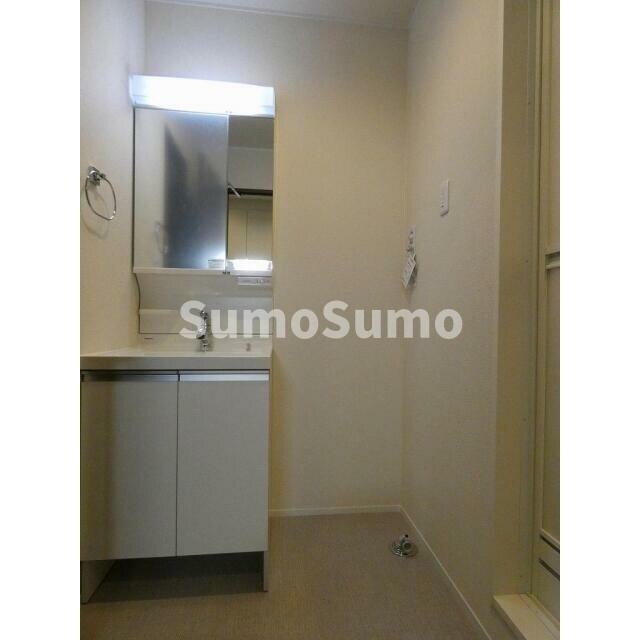 物件内観写真5　(使いやすい洗面所です)