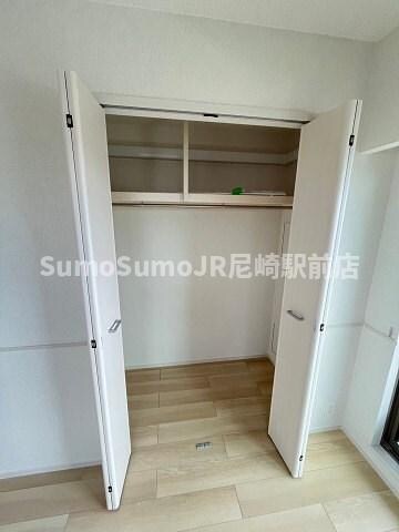 物件内観写真13　(小物を収納するのに便利です)