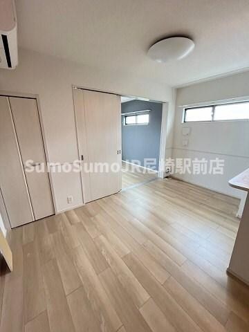 物件内観写真15　(使いやすい居間です)