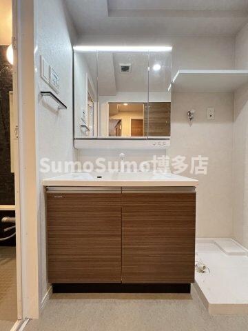 物件内観写真7　(忙しい朝には欠かせない洗面所です)