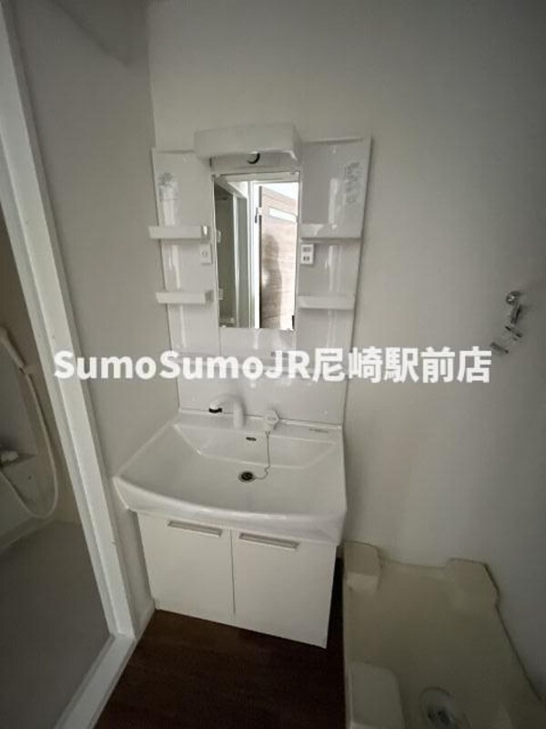 独立洗面台(独立洗面化粧台が付いています)