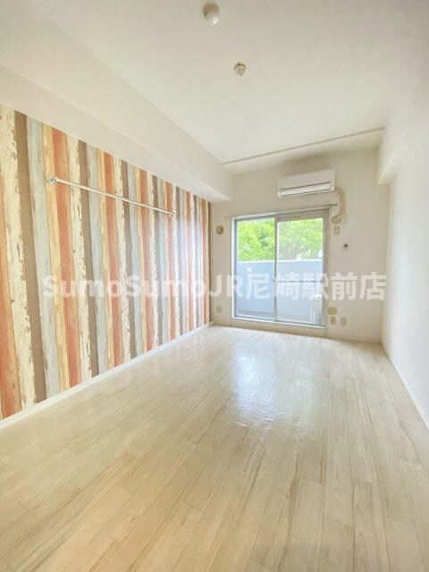 物件内観写真5　(リビングです)