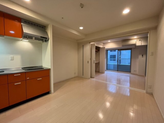 物件内観写真6　(ゆったり過ごせる居間です)