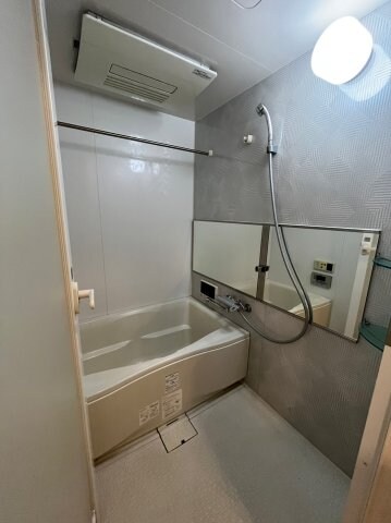 物件内観写真9　(お風呂です)