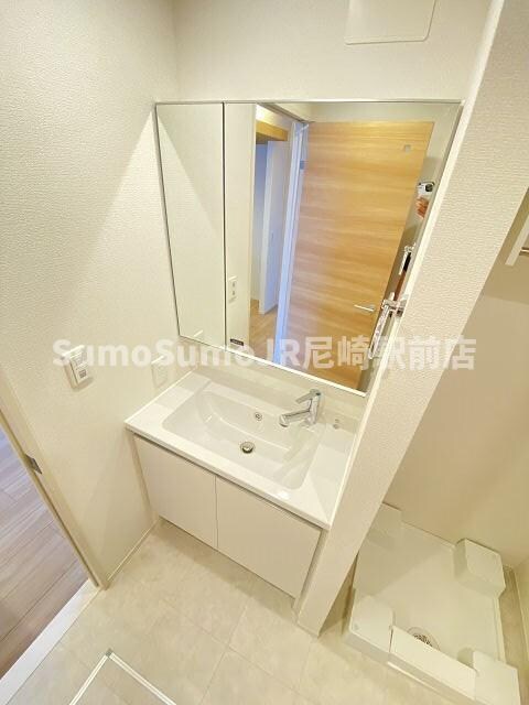 物件内観写真8　(忙しい朝には欠かせない洗面所です)