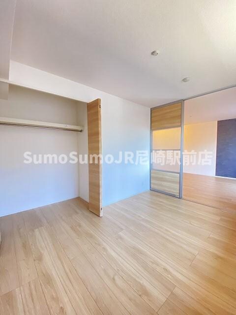 物件内観写真24　(使いやすい居間です)