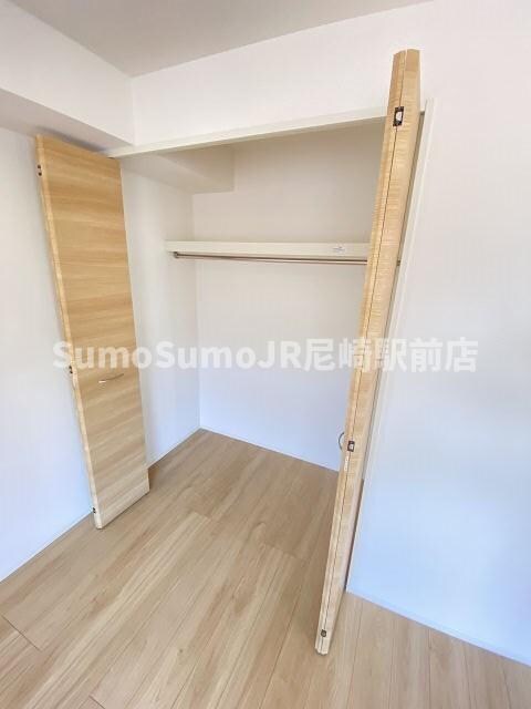 物件内観写真25　(大きなスペースがあり、収納には困りません)