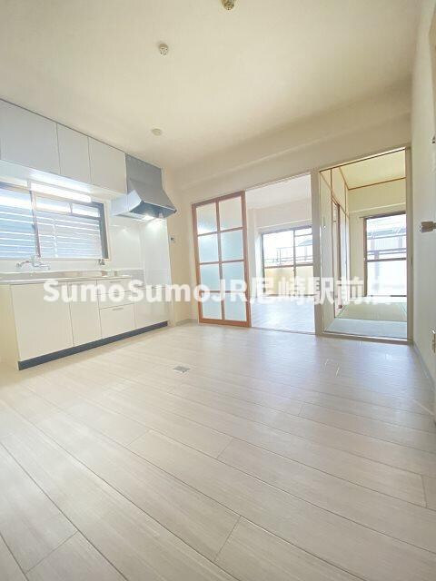 物件内観写真3　(ゆったり過ごせるリビングです)