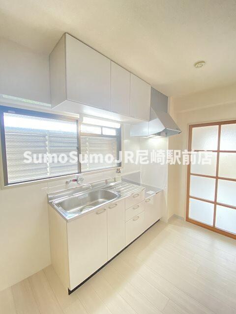 物件内観写真4　(きれいなキッチンです)