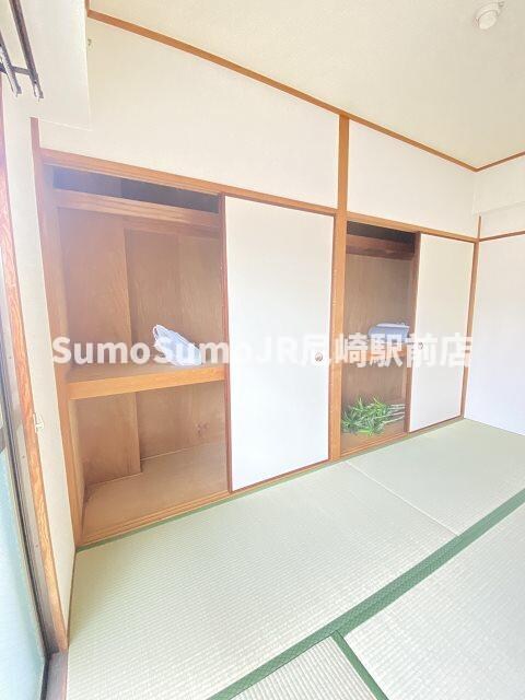 物件内観写真10　(使い勝手のいい寝室です)