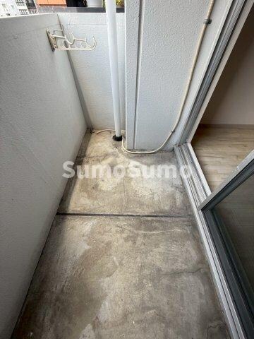 物件内観写真9　(バルコニーからの眺めを楽しみながら食事をしませんか)