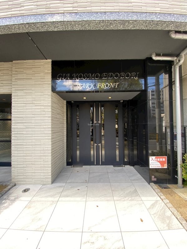 エントランス(建物の内部です)