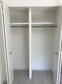 物件内観写真10　(大きなスペースがあり、収納には困りません)