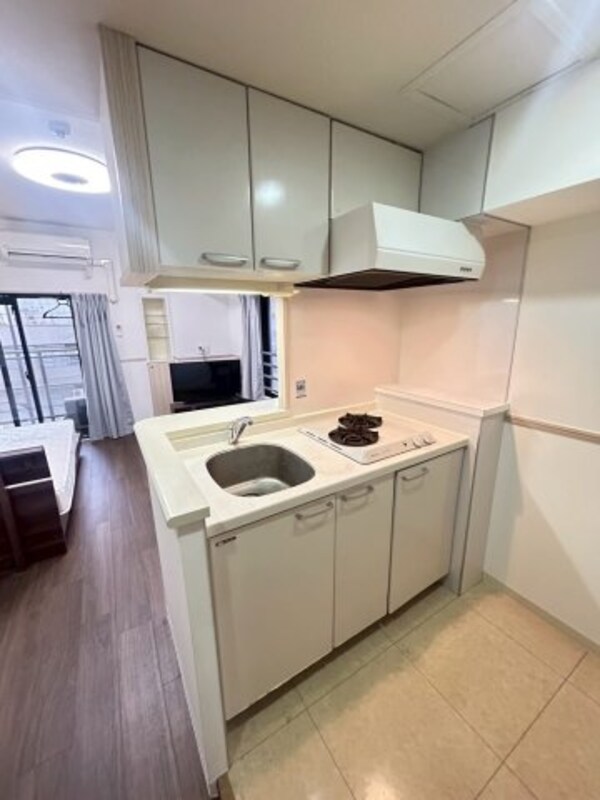 キッチン(キッチンでお料理をお楽しみください)