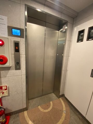 物件外観写真3　(ロビーです)