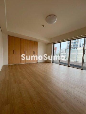 物件内観写真3　(おしゃれなリビングです)