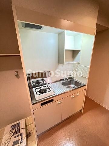 物件内観写真8　(コンパクトなキッチンで掃除もラクラク)