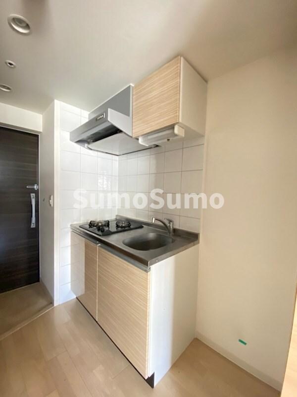 物件内観写真7　(コンパクトなキッチンで掃除もラクラク)