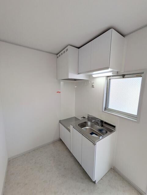 物件内観写真5　( )