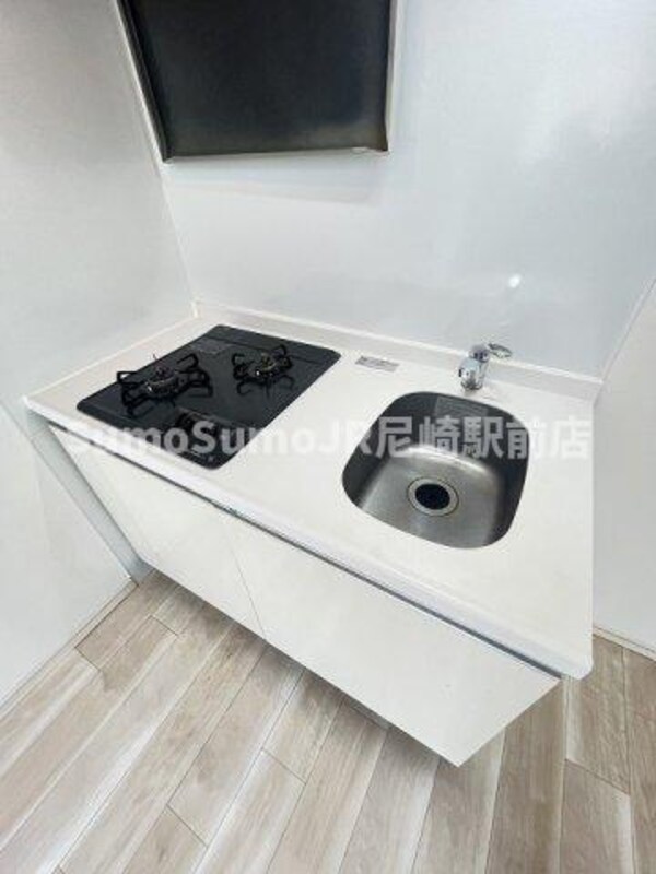 キッチン(コンパクトなキッチンで掃除もラクラク)