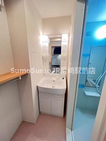 物件内観写真8　(独立洗面台です)