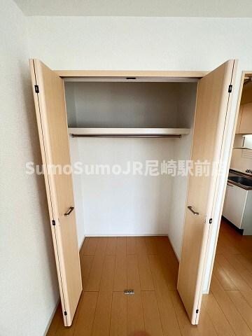 物件内観写真11　(収納豊富です)