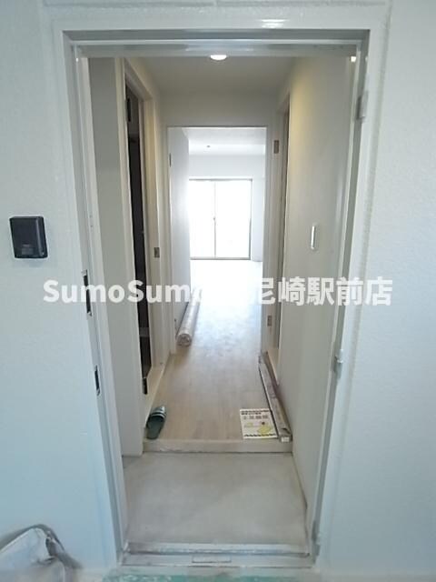 物件内観写真5　(落ち着いた玄関です)