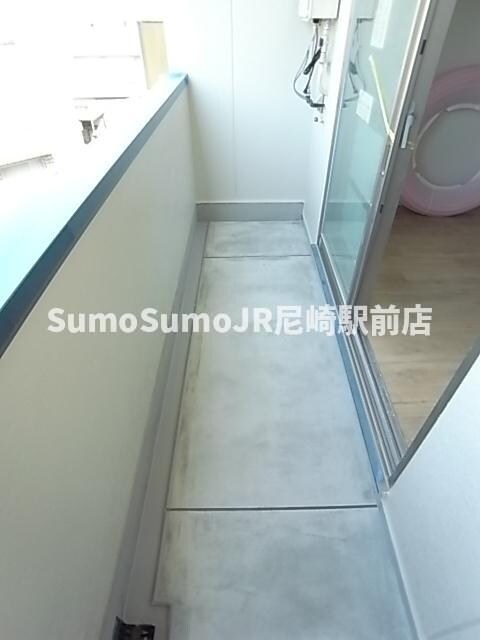 物件内観写真10　(バルコニーがあります)