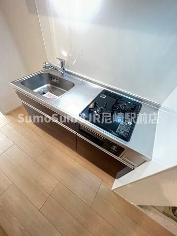 物件内観写真16　(コンパクトなキッチンで掃除もラクラク)