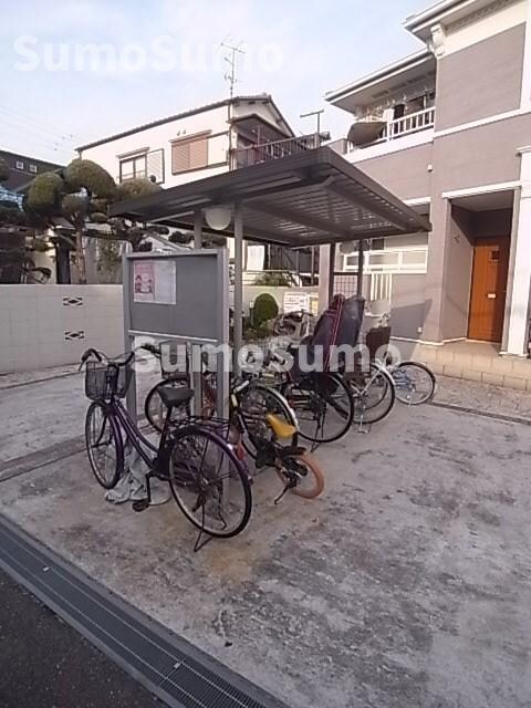 物件内観写真4　(外観は落ち着いています)