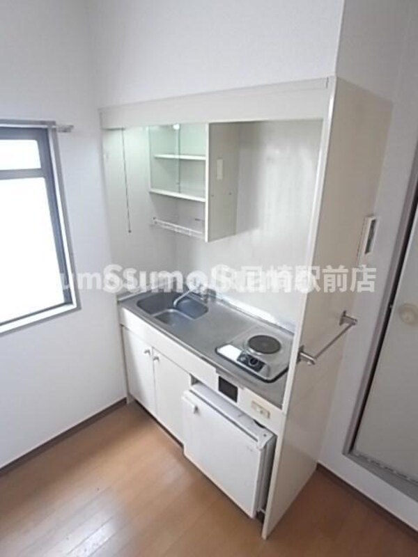 キッチン(コンパクトなキッチンで掃除もラクラク)