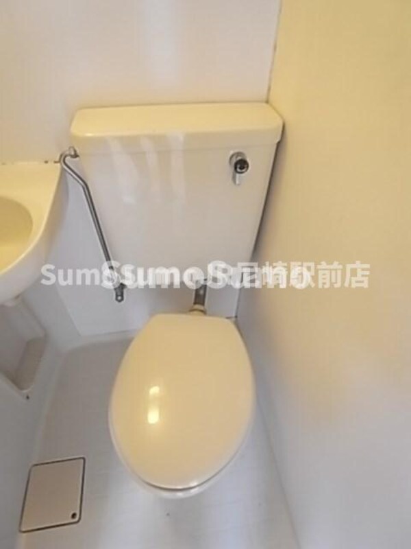 トイレ(コンパクトで使いやすいトイレです)