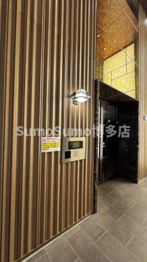 エントランス(毎日通るエントランスはこのようになっています)