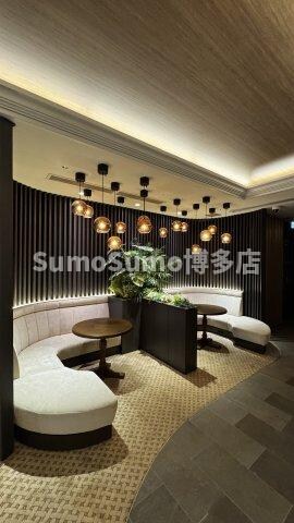 物件外観写真5　(建物の内部です)